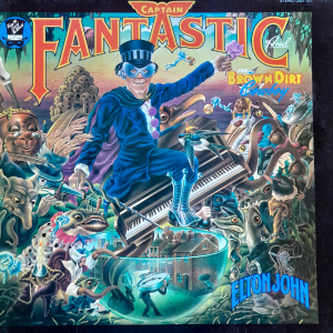 Elton John - Captain Fantastic and the Brown Dirt Cowboy