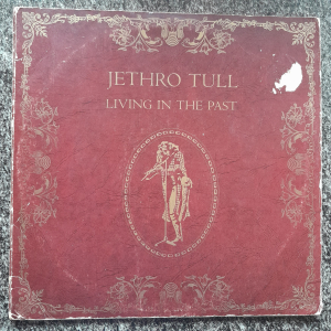 Jethro Tull - Living in the Past