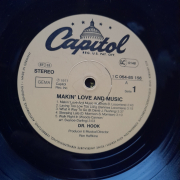 Dr. Hook and the Medicine Show - Makin Love and Music