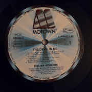 Thelma Houston - The Devil in me