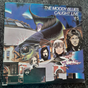 Moody Blues - Caught Live + 5