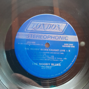 Moody Blues - Caught Live + 5